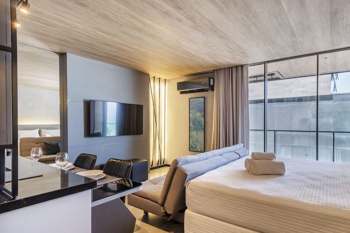 Appartement | Wi-Fi gratuit, ameublement personnalisé, draps fournis