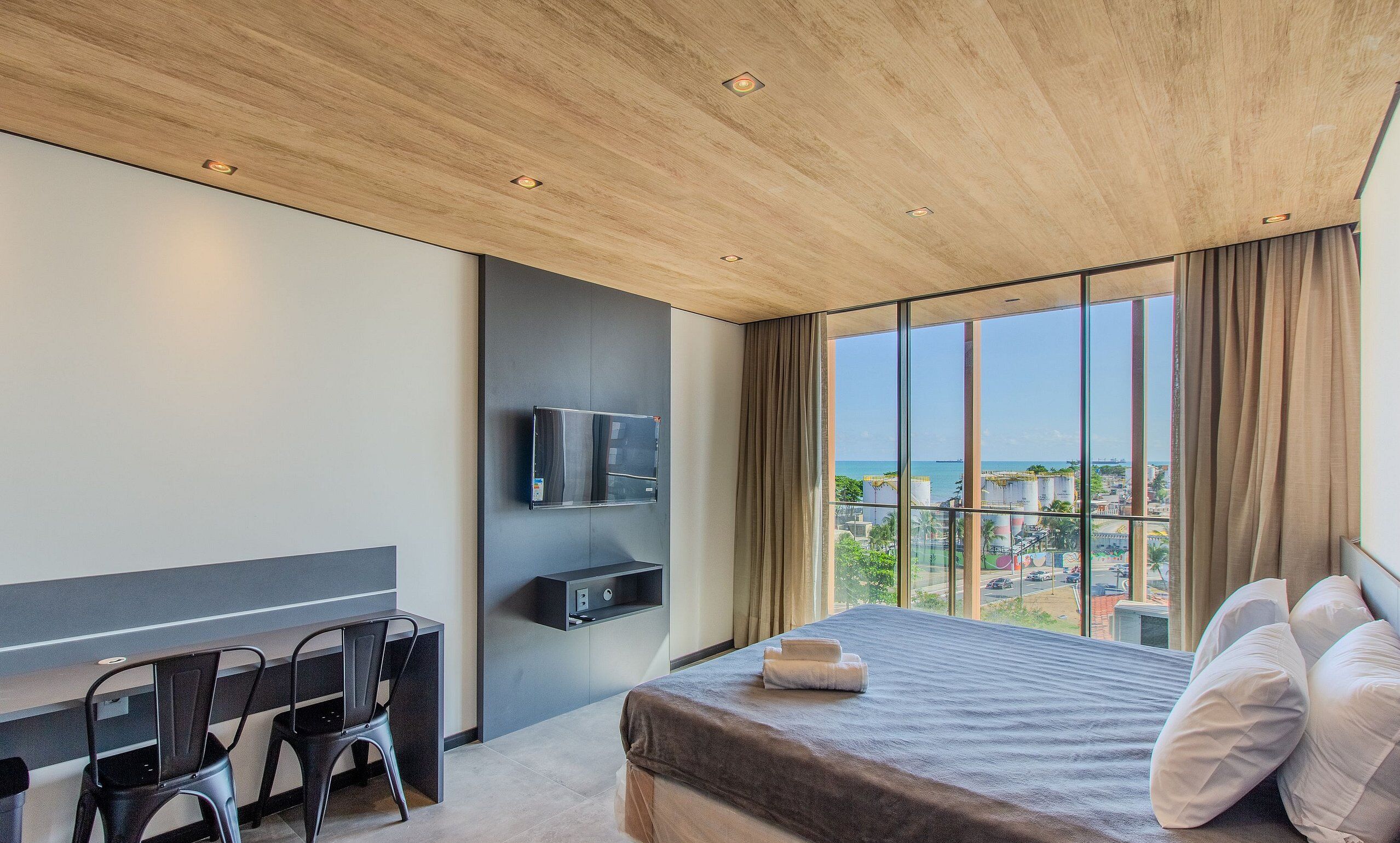 Individually furnished, free WiFi, bed sheets