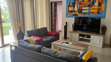 Villa, Ocean View | Living area