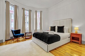 5 bedrooms, iron/ironing board, free WiFi, bed sheets