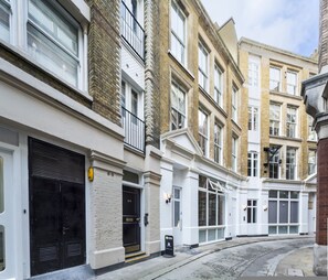 Apartment | 4 bedrooms - Clockwork (London)