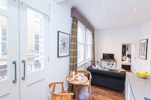 Apartment | 4 bedrooms - Clockwork (London)