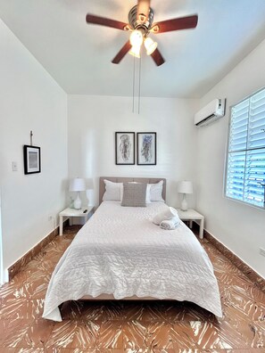5 habitaciones, tabla de planchar con plancha, wifi y ropa de cama 