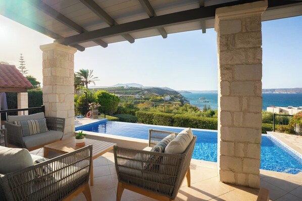 Terrace/patio - Villa Marianne ★ private pool ★ nearby beach (Nerokouros)