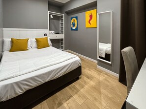 Habitación estándar | Escritorio, tabla de planchar con plancha y wifi gratis 