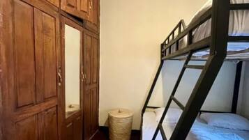 1 bedroom, iron/ironing board, WiFi