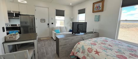 1 室のベッドルーム、アイロン / アイロン台、WiFi (無料)、ベッドシーツ