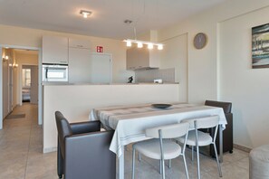 Apartment | Dining - Apartment in Blankenberge Near Centre (Blankenberge)