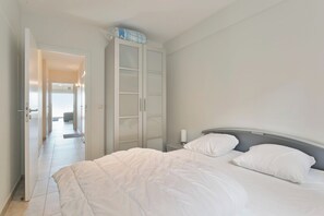 Apartment | 2 bedrooms, individually furnished, iron/ironing board - Apartment in Blankenberge Near Centre (Blankenberge)