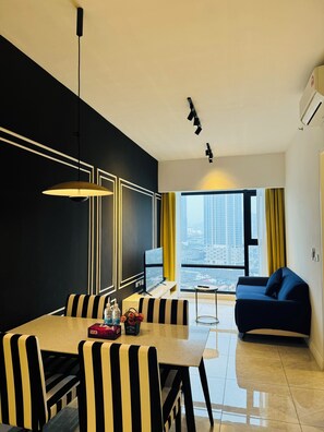 Suite Familiale | Restauration dans la chambre