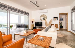 Smart TV, books, computer monitors - Perfect tropical paradise in Las Terrenas (Las Terrenas)