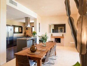 Villa | Dining - Stunning Villa With Gardens (Sant Josep de sa Talaia)