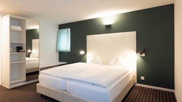 Desk, laptop workspace, soundproofing, free WiFi