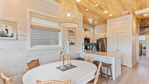 Hus, flere senger, adgang til basseng, bassengutsikt (Palm Beach! ) | Spiseområde