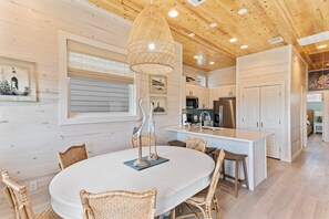 House, Multiple Beds, Pool Access, Pool View (Palm Beach! ) | Dining