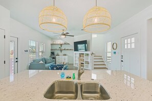 House, Multiple Beds, Balcony, Pool View (The Lost Chancla) | Interior