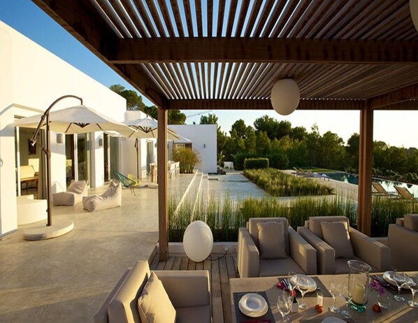 House | Balcony