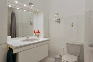 Apartment | Badezimmer