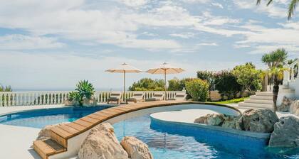 Superb Villa With Private Lagoon Pool