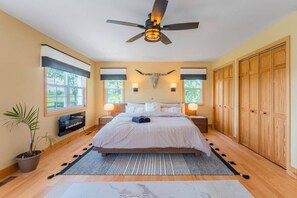 5 Schlafzimmer, Schreibtisch, Bügeleisen/Bügelbrett, kostenloses WLAN