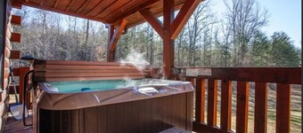 Cozy Cabin Getaway w/ Hot Tub - Dog Friendly