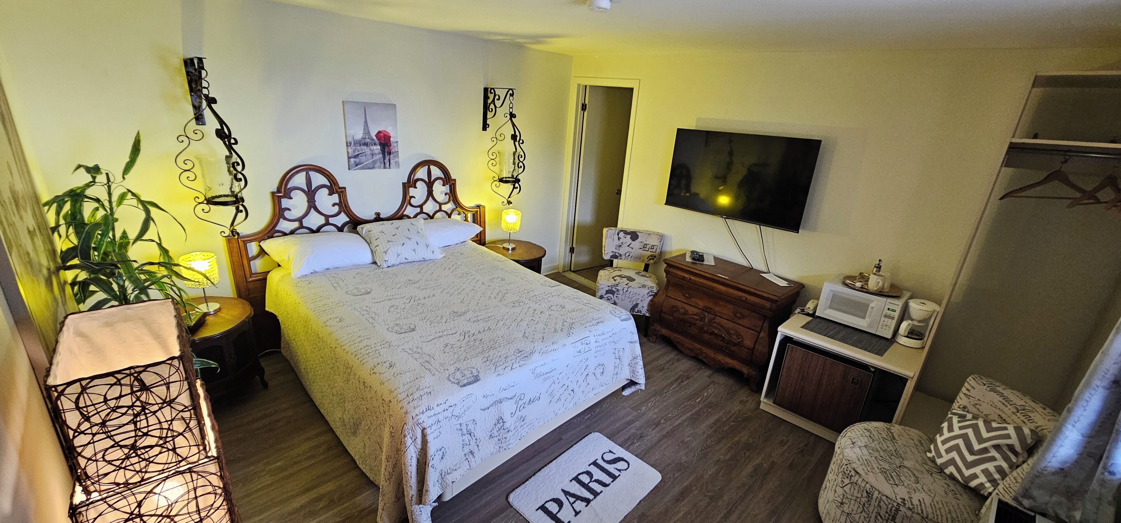 Deluxe Single Room, 1 Queen Bed
