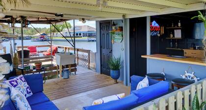 Lakeside Landing on Lake Dora w/ Boat Dock