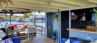 Lakeside Landing on Lake Dora w/ Boat Dock