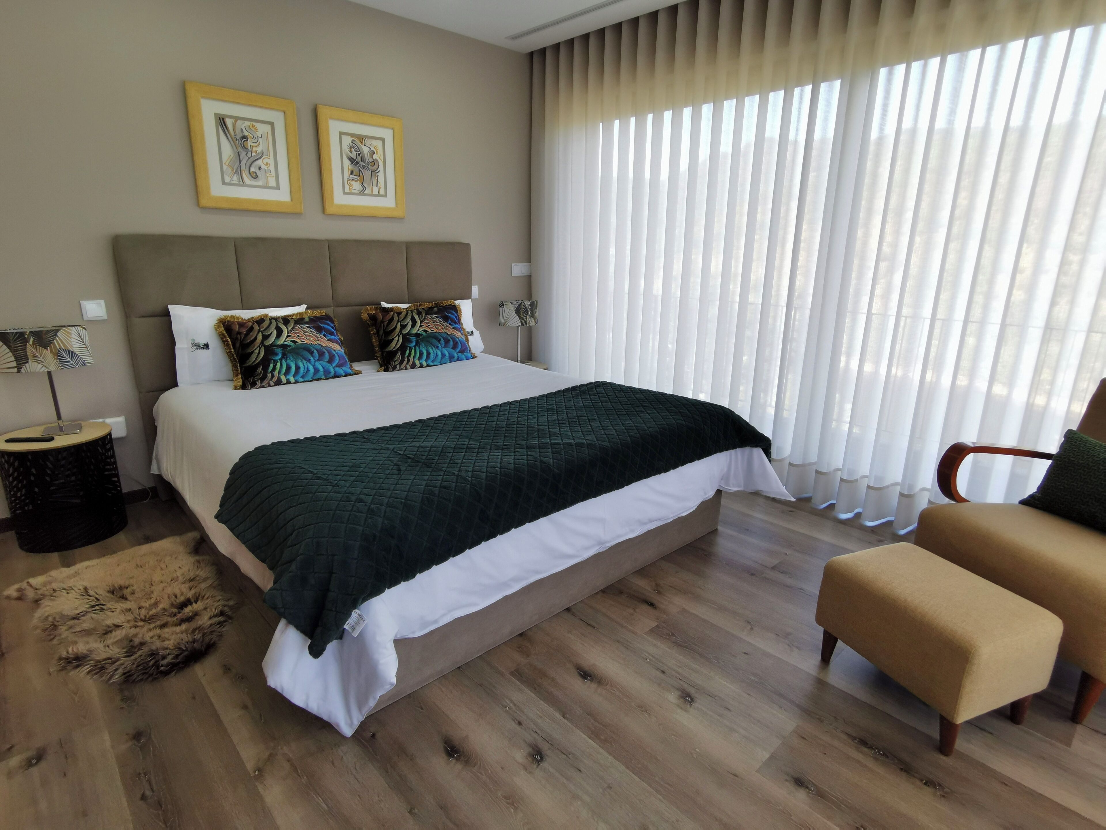 3 slaapkamers, reisbedje, wifi, beddengoed