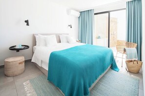 2 bedrooms, in-room safe, iron/ironing board, travel crib