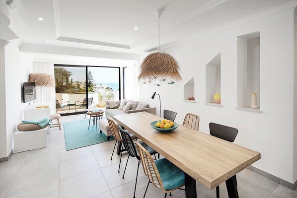 Dining - Charming 2-bedroom apartment with sea view in fabulous Carvoeiro with s AC, WiFi (Carvoeiro)