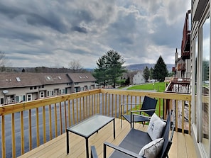 Studio (4 Bedrooms) | Property amenity - Happy Time by Taylor Made Deep Creek (McHenry)