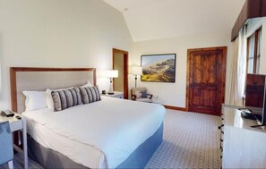 3 camere, una scrivania, ferro/asse da stiro, culla da viaggio