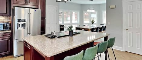 House (4 Bedrooms) | Property amenity