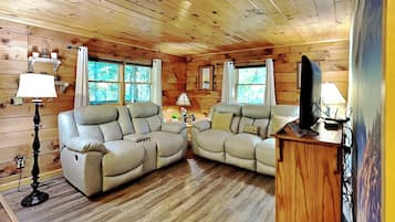 House (3 Bedrooms) | Property amenity