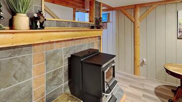 House (3 Bedrooms) | Property amenity