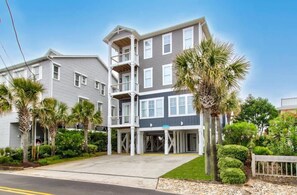 Exterior - One Step Away Upper - 6 bedrooms (Carolina Beach)