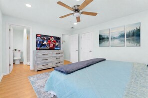 3 bedrooms, in-room safe, desk, iron/ironing board