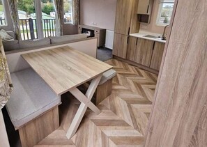 Cabin | Dining