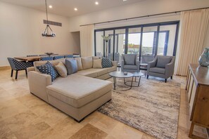 Fernseher, Stereoanlage