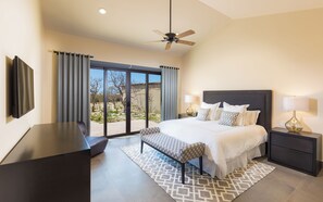 3 bedrooms, in-room safe, iron/ironing board, WiFi - Casita18: Your Luxurious Getaway in Diamante’s Golf Paradise (Cabo San Lucas)