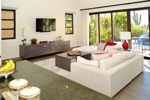 TV, stereo - Casita18: Your Luxurious Getaway in Diamante’s Golf Paradise (Cabo San Lucas)