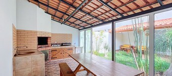 Eddys House by Atlantic Holiday