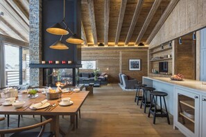 Chalet | Dining - Alpine Luxury Chalet Konk in Switzerland (Zermatt)