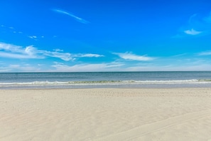 Una playa cerca