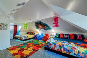 5 habitaciones, tabla de planchar con plancha y wifi gratis