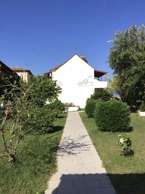 Esterni
