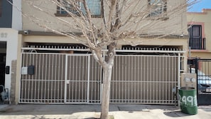 Exterior detail - Valle del Sol (Juárez)