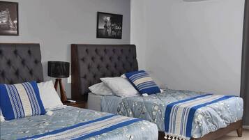 1 habitación, tabla de planchar con plancha, wifi y ropa de cama