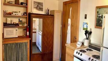 Micro-ondes, four, plaque de cuisson, lave-vaisselle